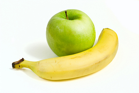 Банан и яблоко